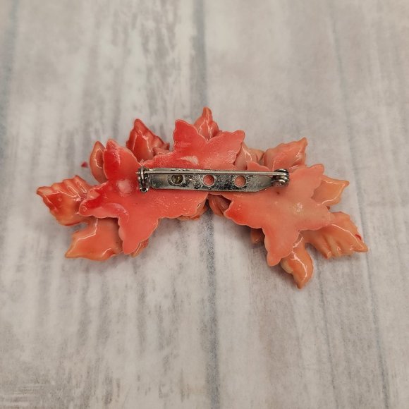 Vintage layered maple leaf pin brooch in light orange. 1960s Pinup Retro - Picture 5 of 5